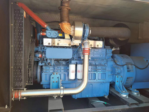 庐阳柴油发电机组一般有几种电压输出？