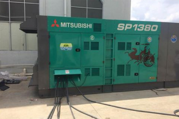 庐阳为什么有些柴油发电机组的输出电压可以调节？