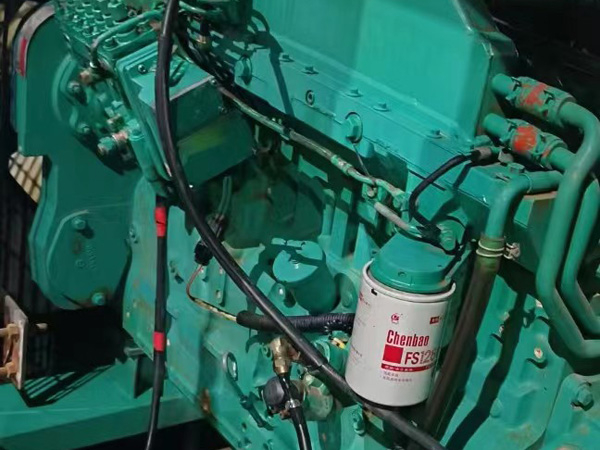 庐阳如何确定新的发电机组控制系统是否与原系统兼容？